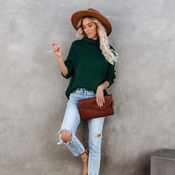 Warm Embrace Emerald Green Turtleneck Sweater - Picture 12 of 13